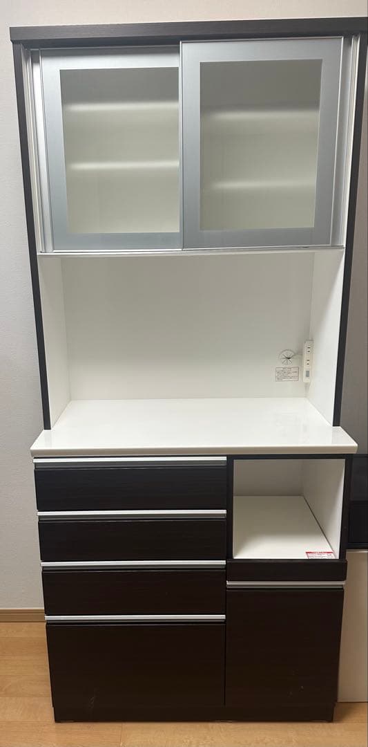 ニトリ　食器棚 ガラス扉付き【送料込み】