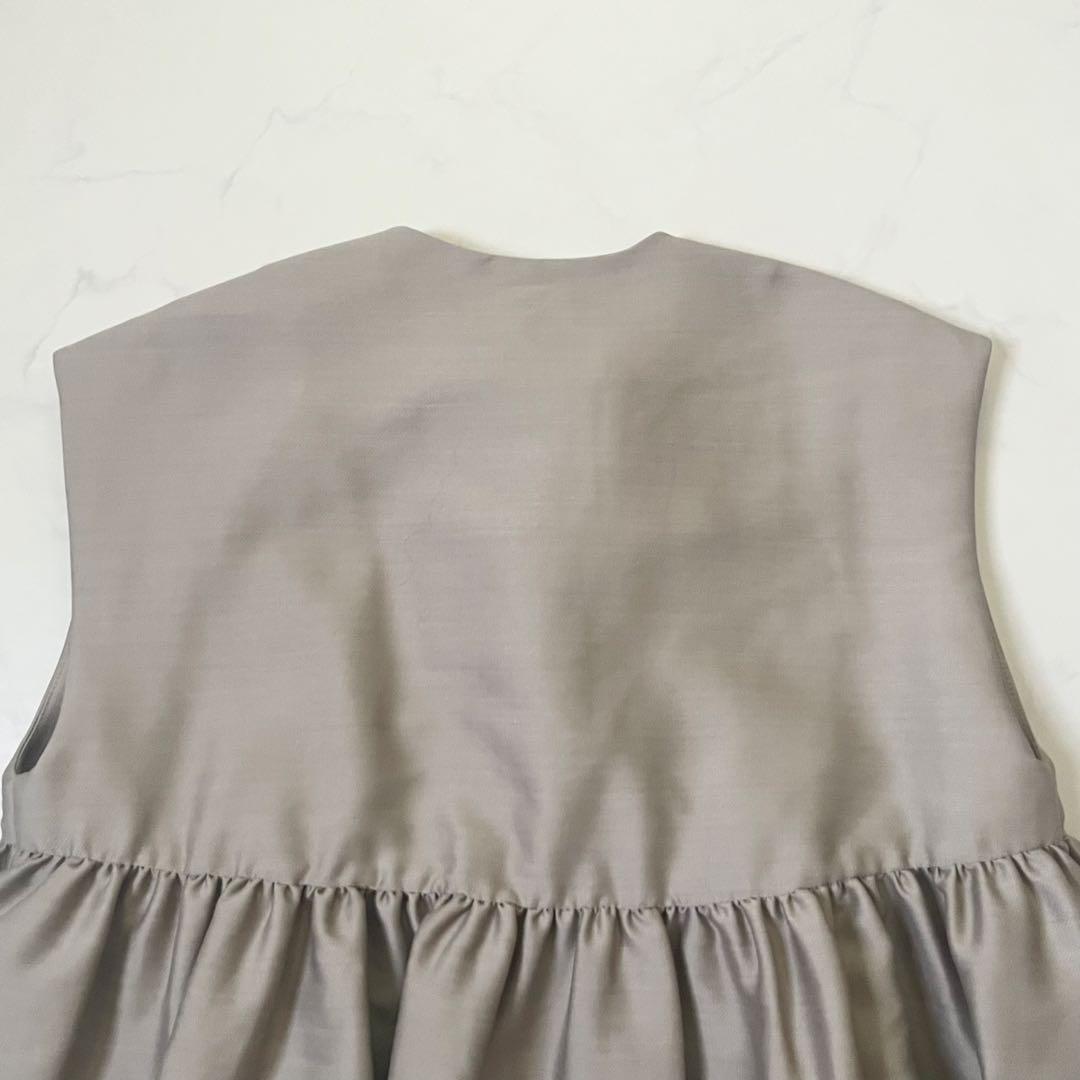 新品タグ付き　ビアズリー　ペプラムギャザージレ