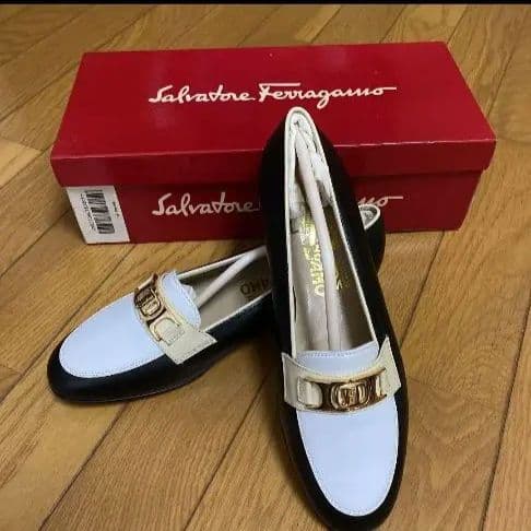 Salvatore Ferragamo ローファー ホワイト/ブラック