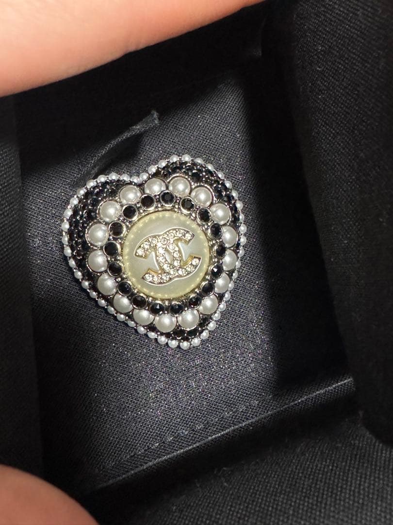 CHANEL ハート型ブローチ　パール　新品未使用