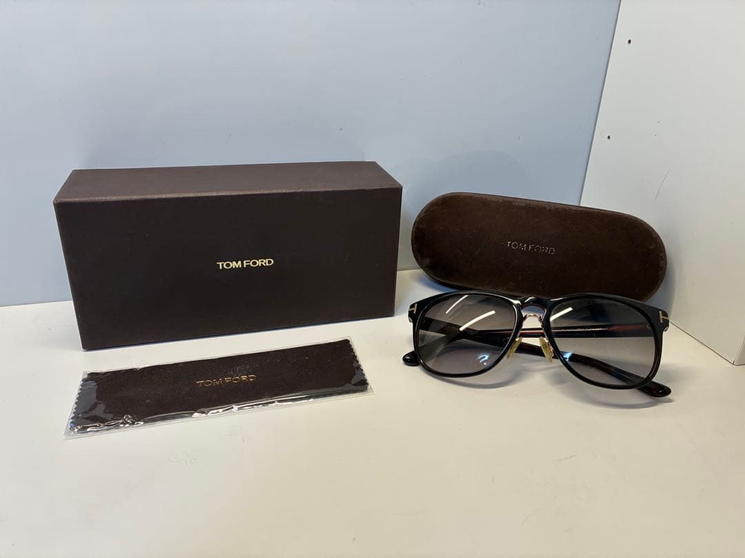 【TOM FORD】 トムフォードサングラス　メガネ　TF346