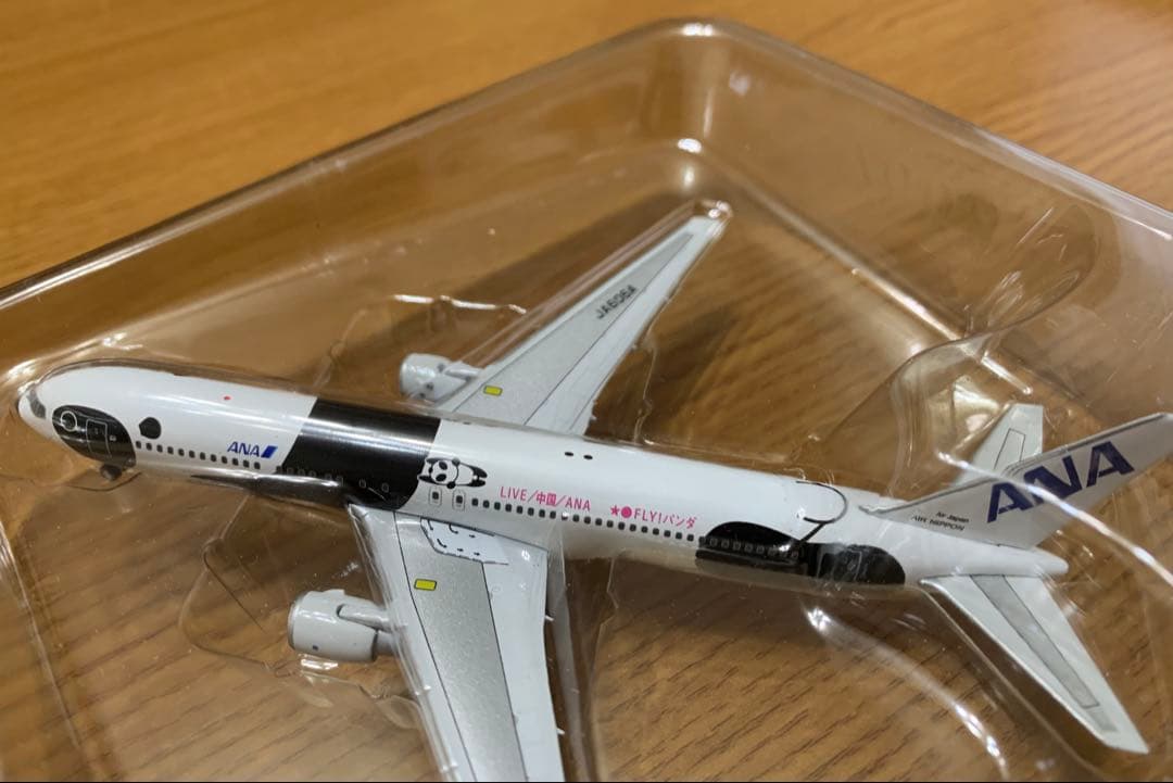 ANA FLY!パンダ　フライパンダ　飛行機模型　ボーイング767-300