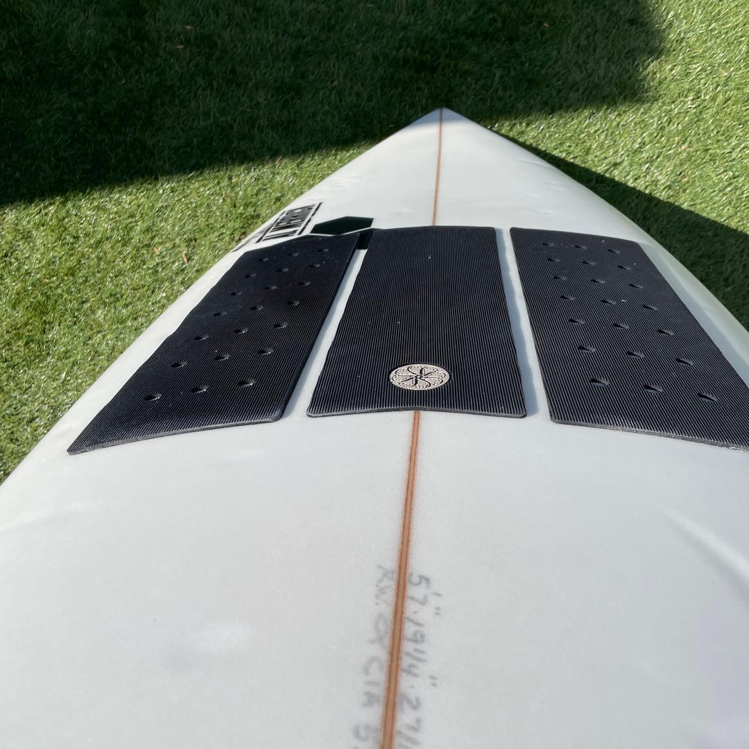 ロケットワイド 5'7 28.7L Channel