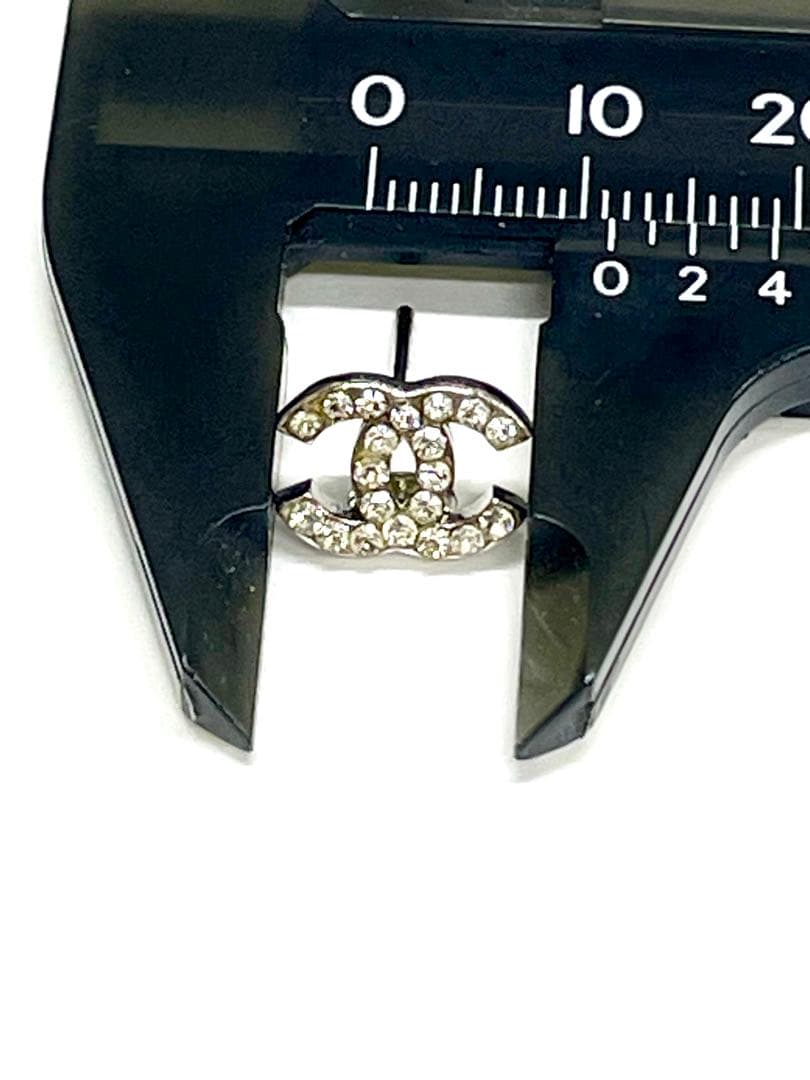 正規品CHANELココマークストーンピアス　片方