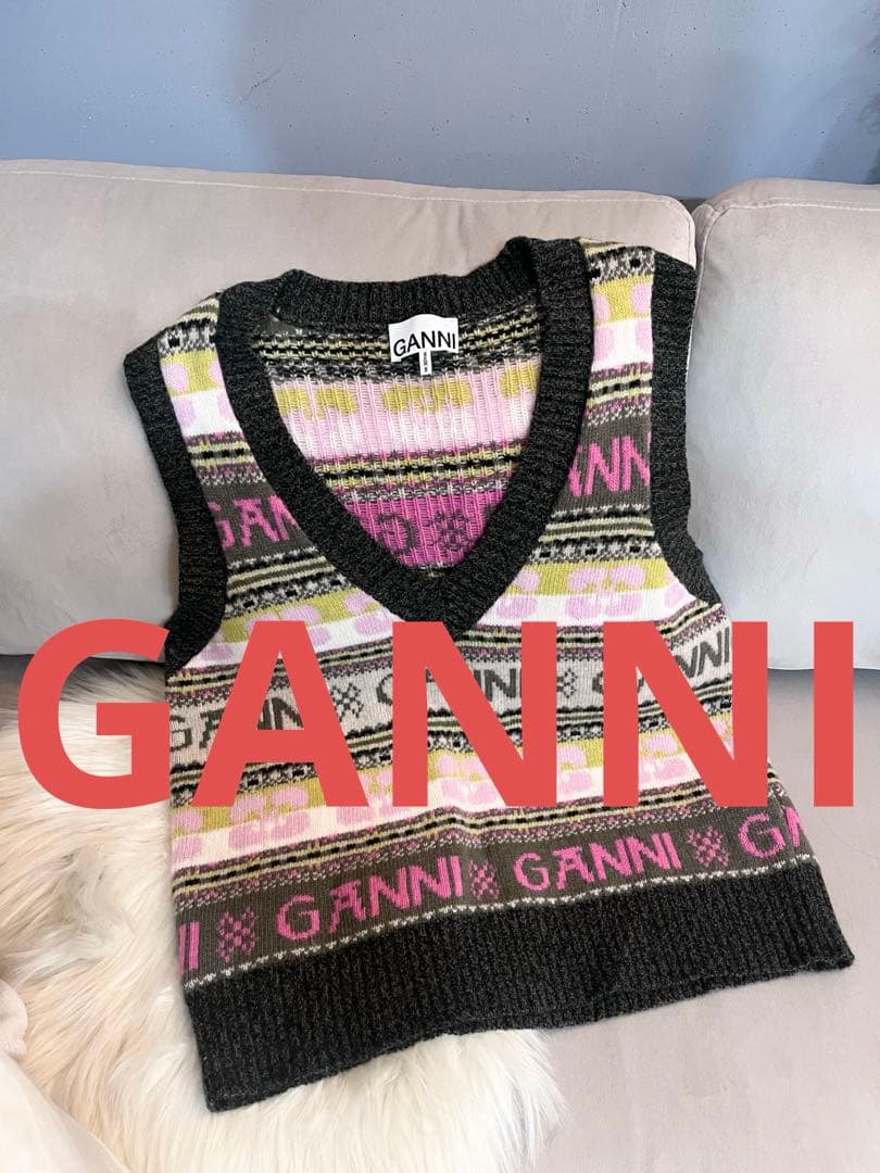 美品 GANNI ニットベスト