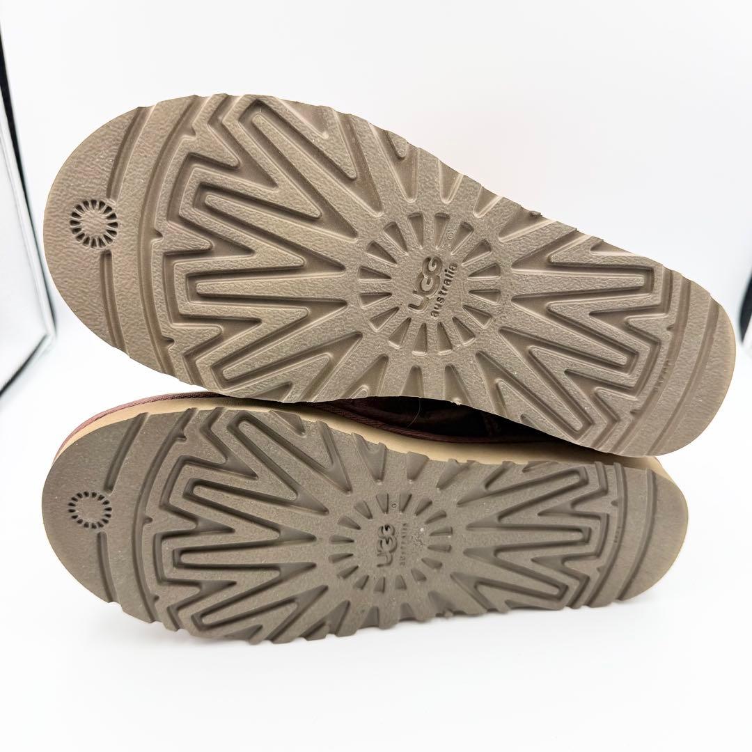 未使用品　箱付き　UGG W CLASSIC TALL　5815W　24cm