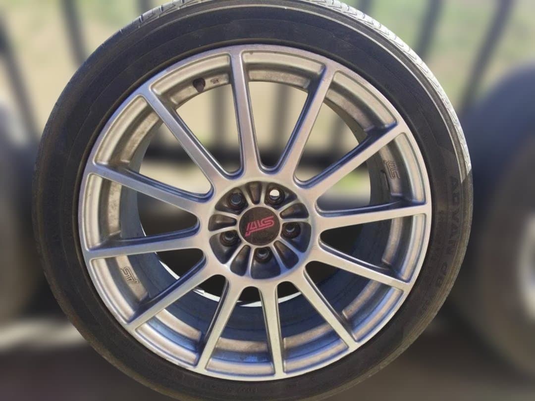 STI 18インチ シルバー ホイールセット