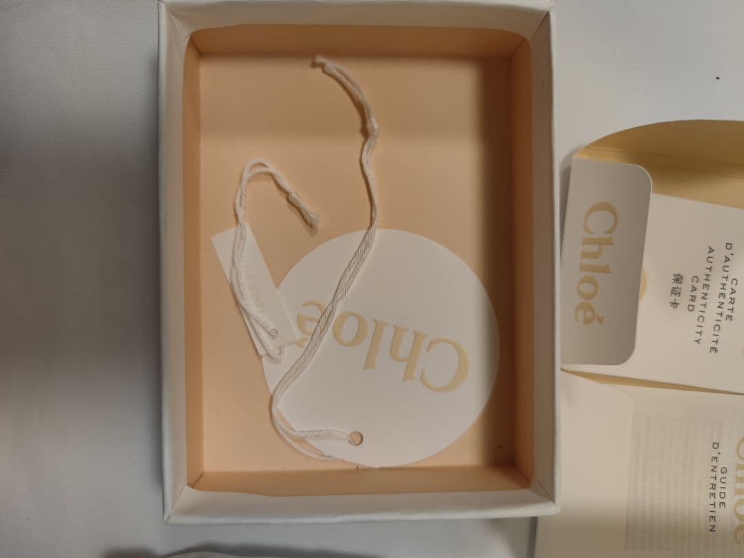 ​【箱付・極美品】Chloé クロエ メガネストラップ グラスコード ロゴ入り