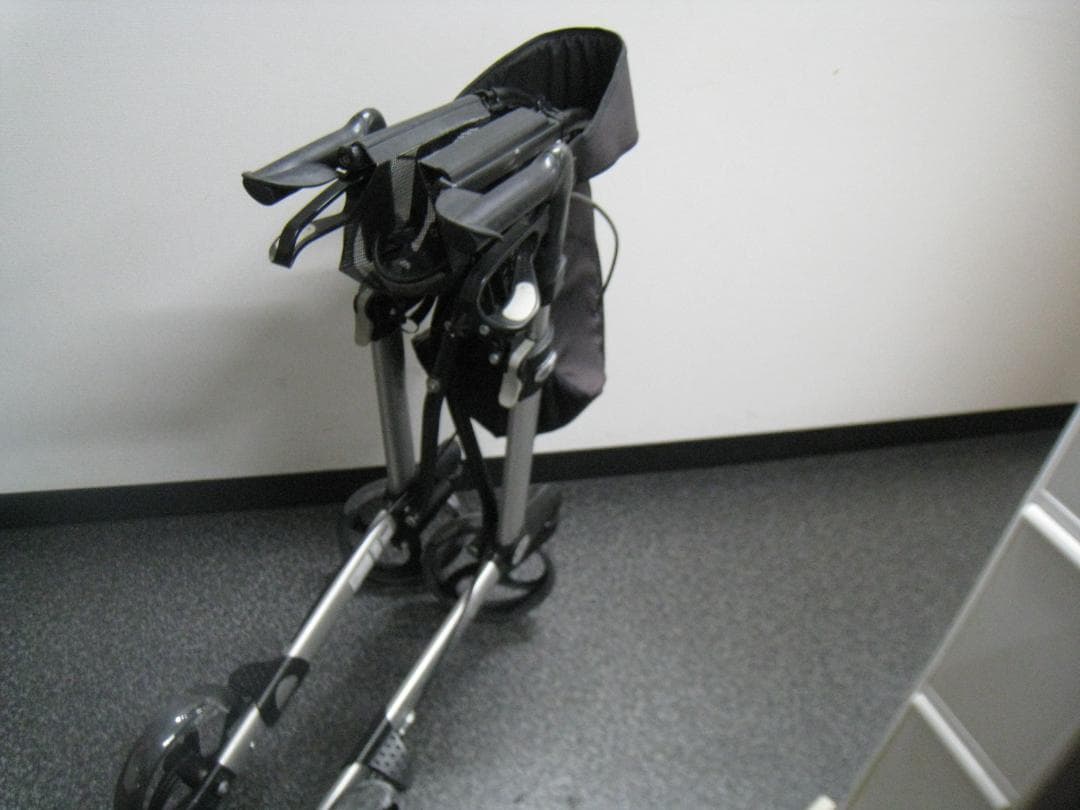 ハンディウォークＬ　GEMINO 30 歩行器 歩行車 パラマウントベッド ①