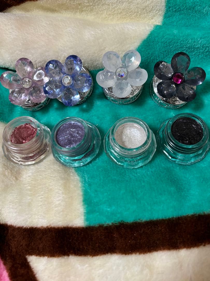 ジルスチュアート　アイカラーセットスタンド付き