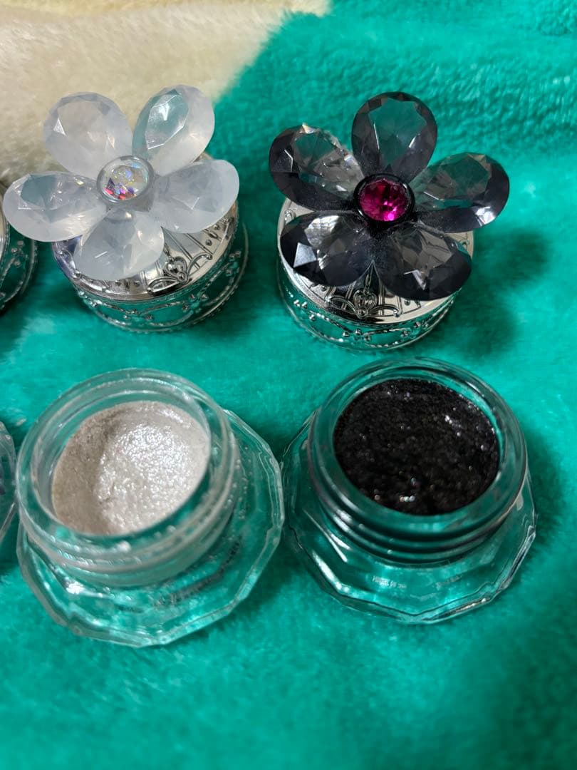 ジルスチュアート　アイカラーセットスタンド付き