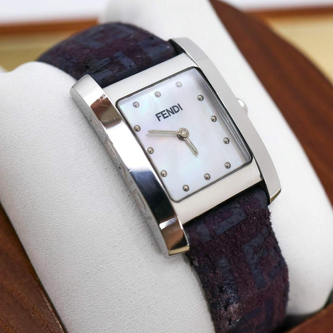稼働 FENDI 腕時計 7000L シェル文字盤 純正レザーベルト 1703