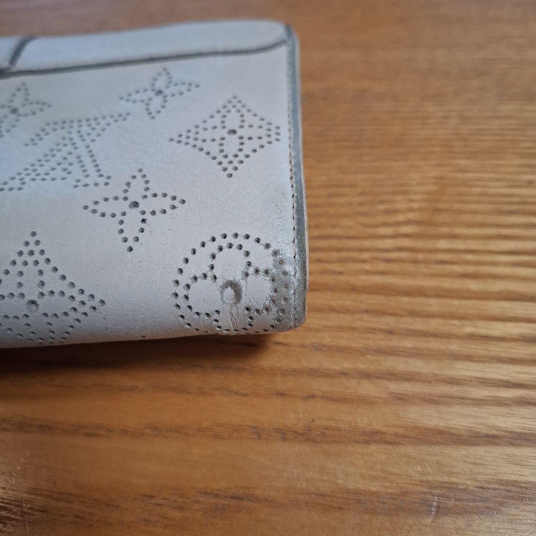 川*秀様 Louis Vuitton マヒナ長財布