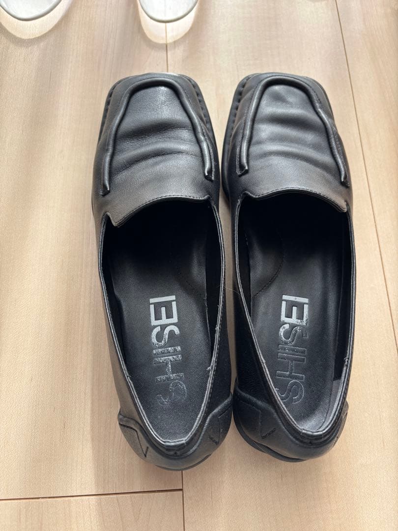 SHISEIのローファー　23.5センチ