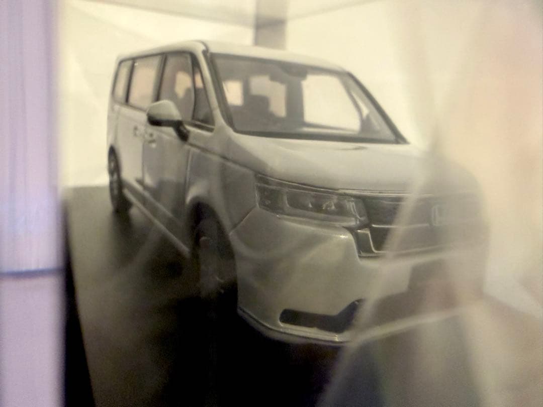ステップワゴン　スパーダ　白　ミニカー　新品　1/43 ホンダ　STEPWGN