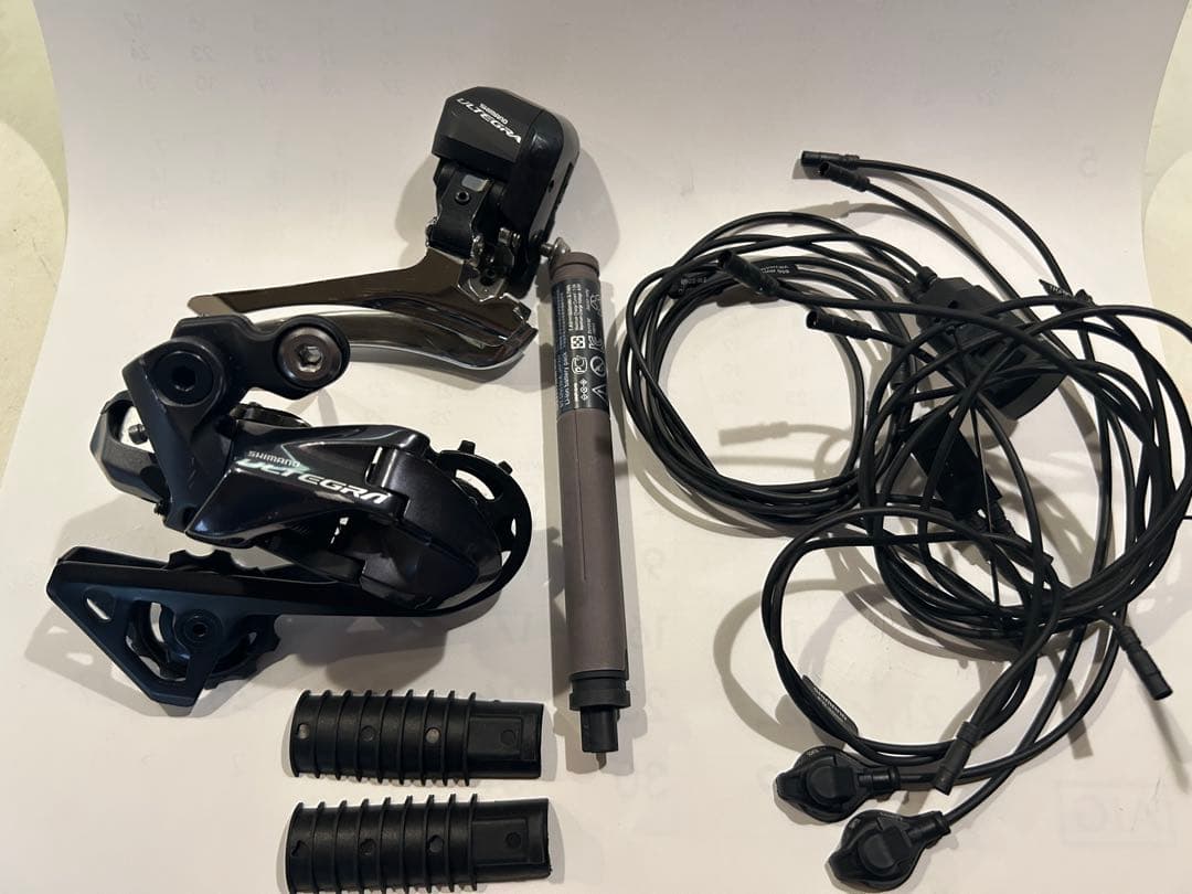 ULTEGRA di2 2×11 セット　ケーブル類付