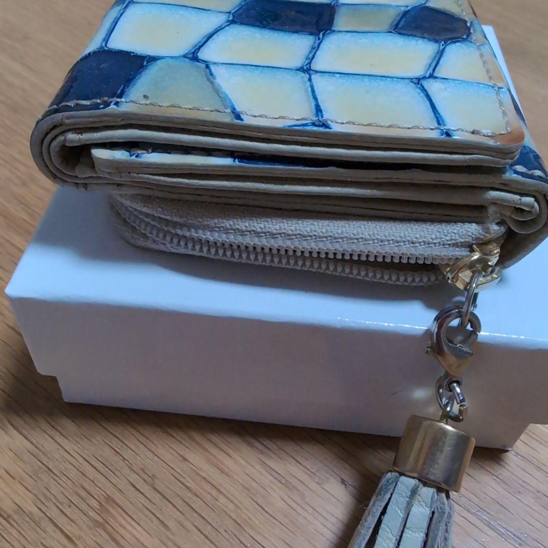 【美品】アタオ ワルツ ヴィトロ 3つ折り財布 エナメル レザー ブループリズム