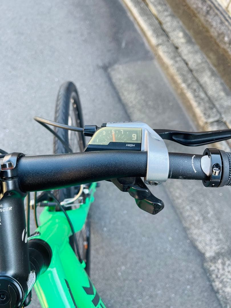 TREK FX3 クロスバイク 700c 軽量フレーム　大阪引取り