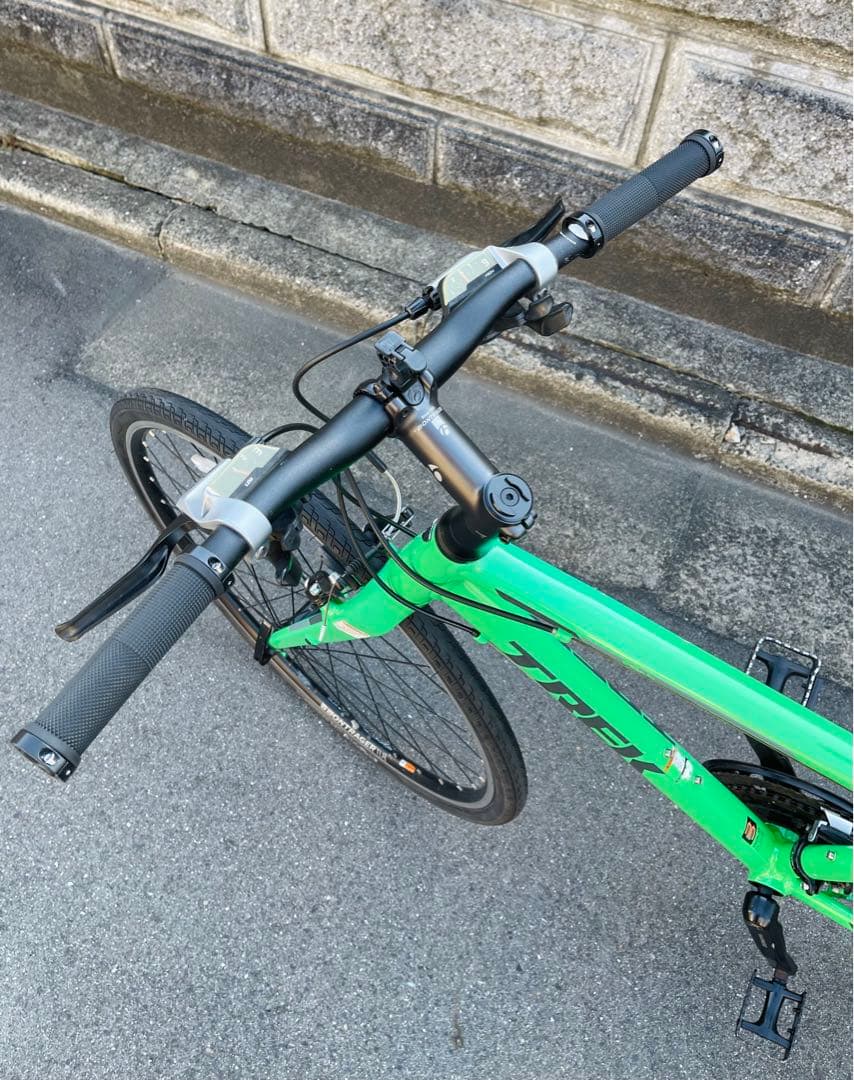 TREK FX3 クロスバイク 700c 軽量フレーム　大阪引取り