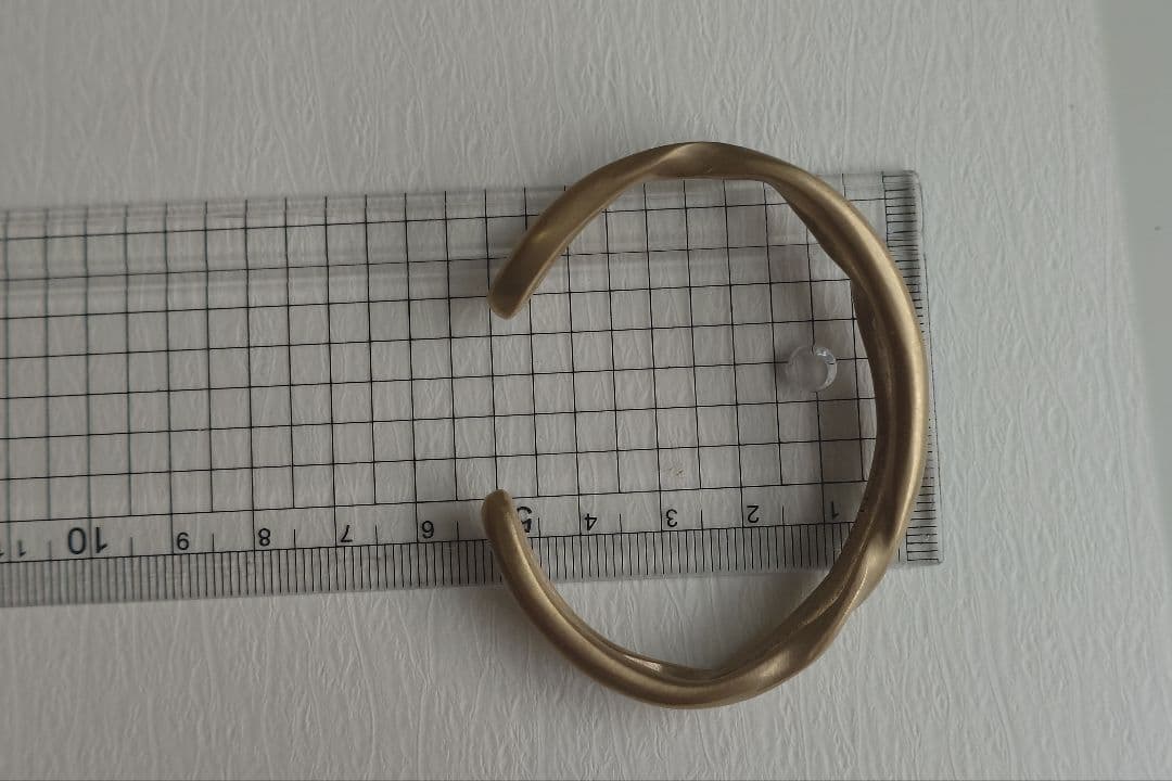 ブランイリス マットゴールド バングル