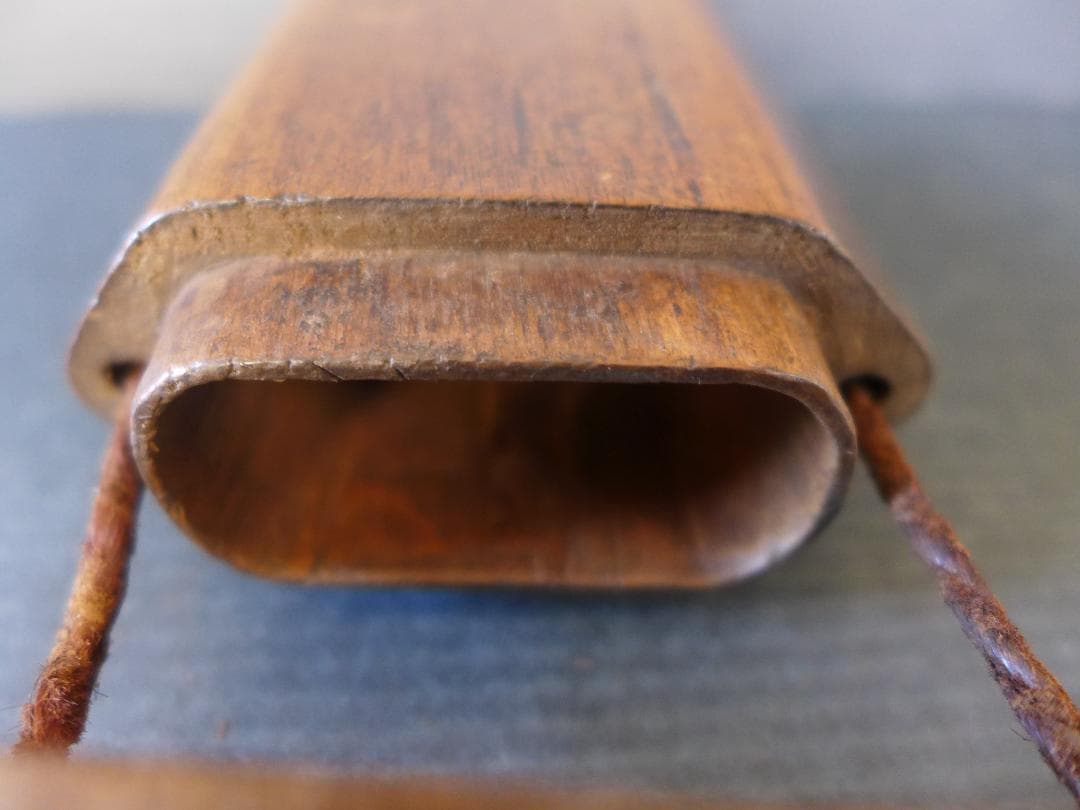 明治大正期頃　 一刀彫 　刻み煙草入　瓢箪根付・水色ガラス緒締め 　提げ物喫煙具