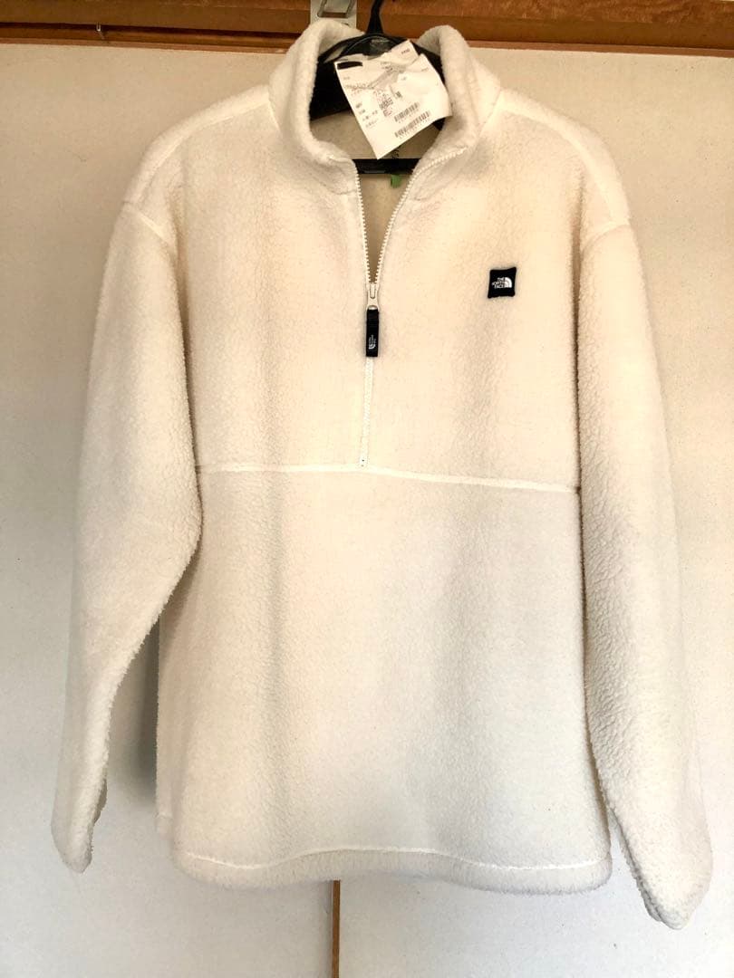 目玉商品!高騰した超人気商品　 ノースフェイス ユニセックスなので男女兼用L