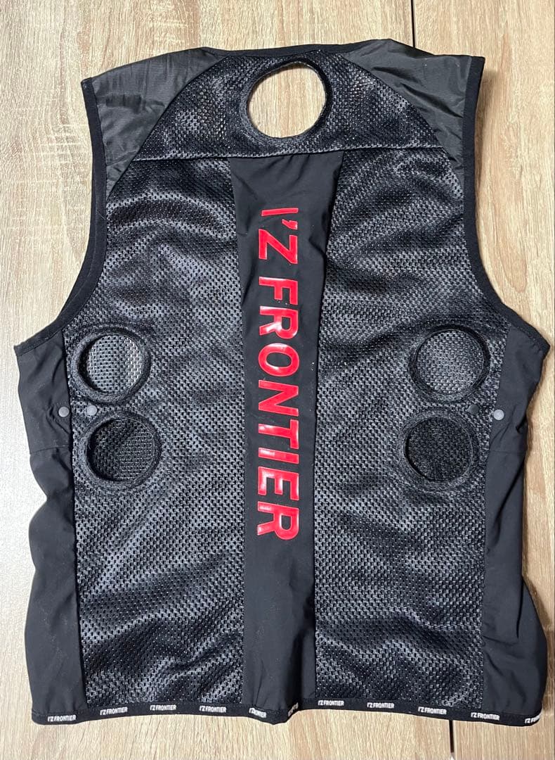 アイズフロンティアインナーベスト×2デバイス×1バッテリー×3インナーウェア×1