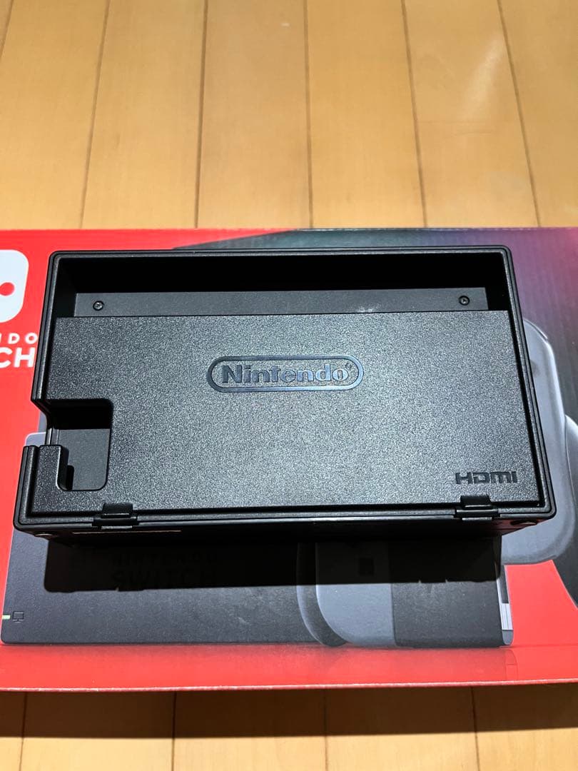 美品　ニンテンドー スイッチ　本体　Nintendo Switch 箱付属品付