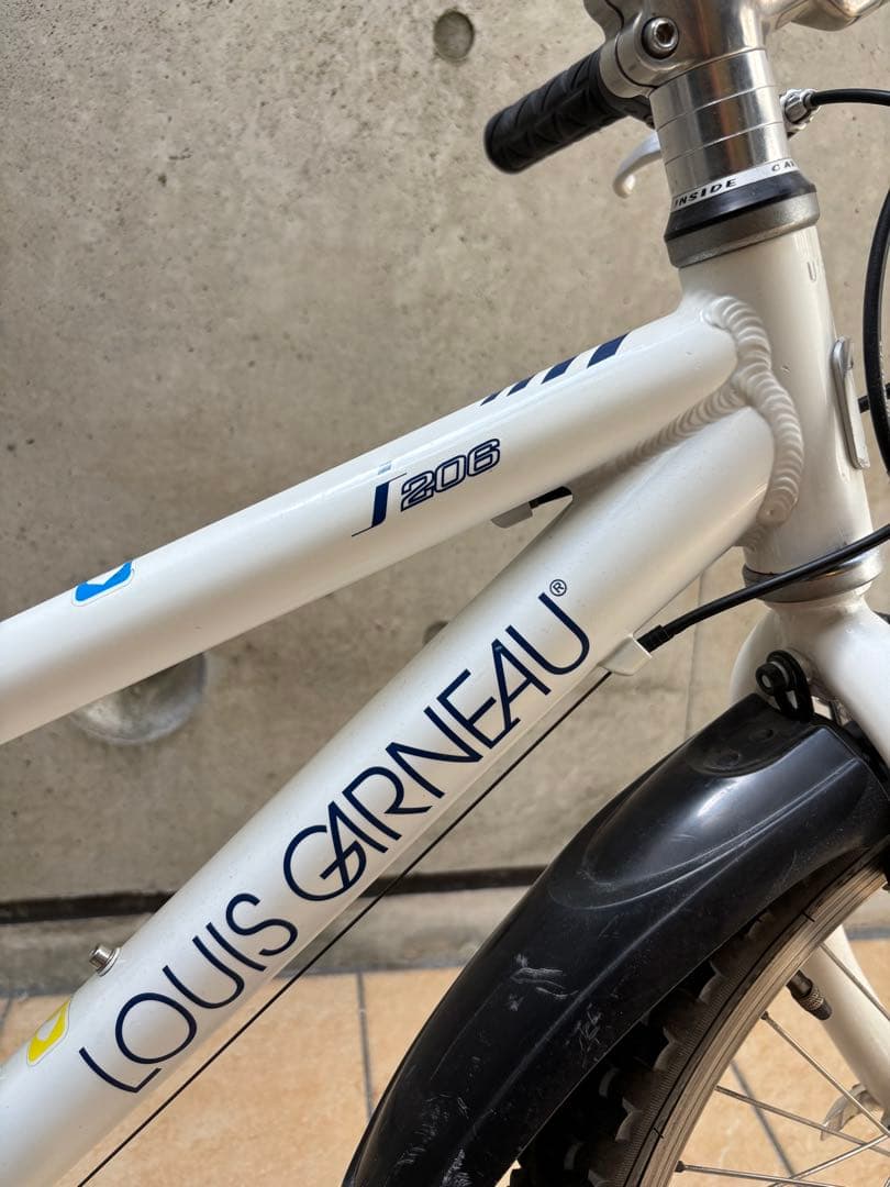 【現地取引可能】LOUIS GARNEAU 20インチ ホワイトLGS-J206