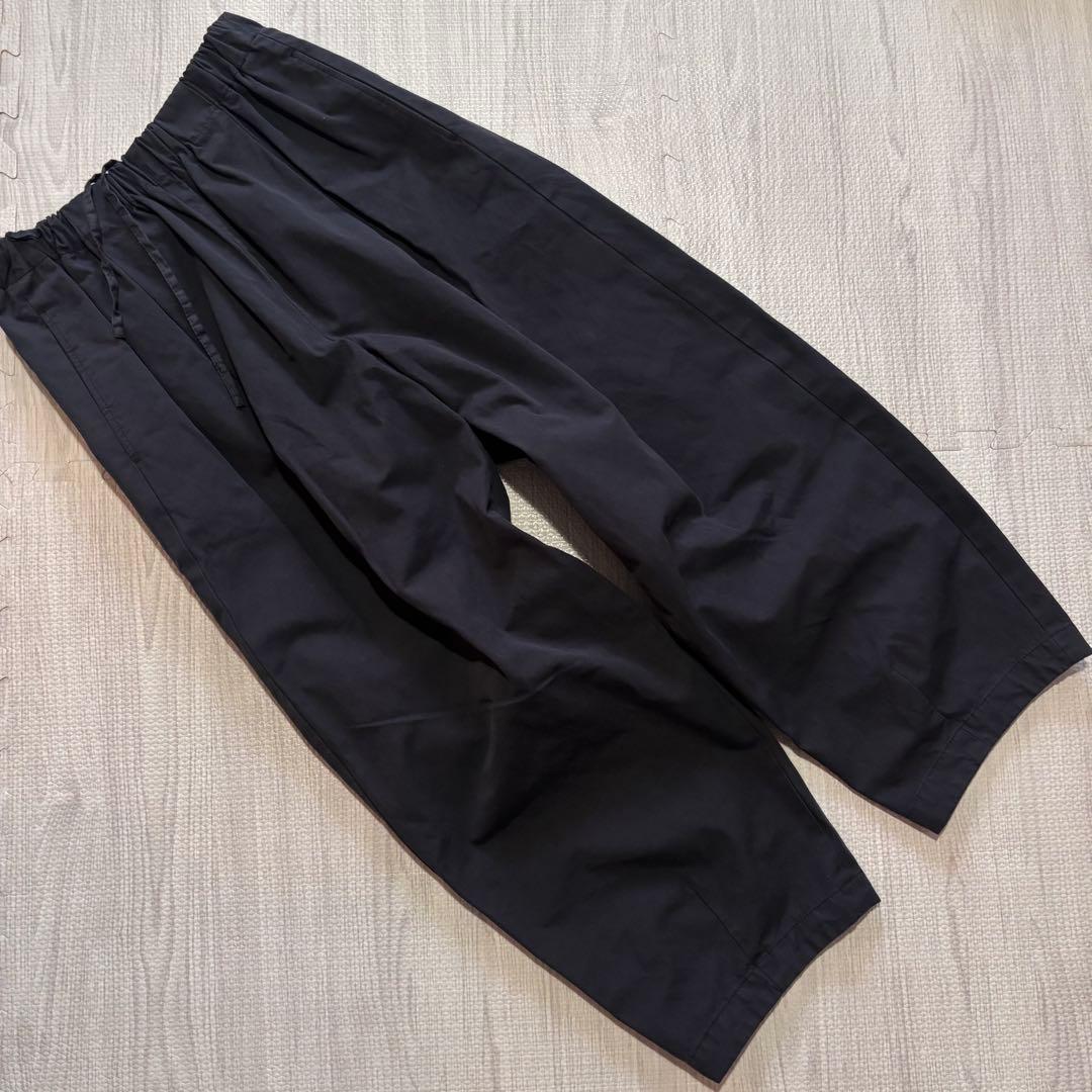 【美品】かぐれ コットンクロップドパンツ 黒