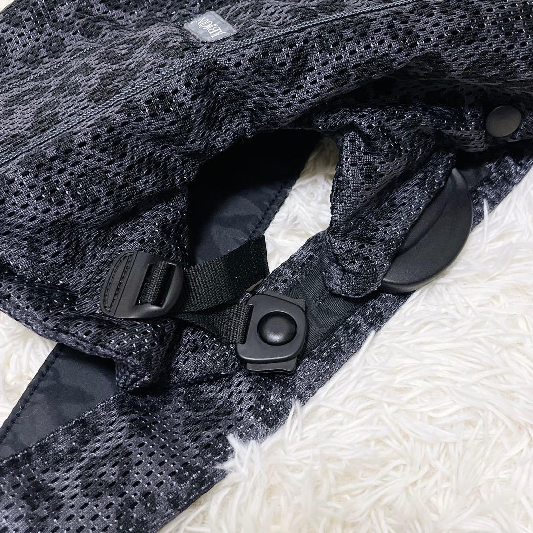 人気 ベビービョルン BABYBJÖRN ベビーキャリアMINIレオパード柄