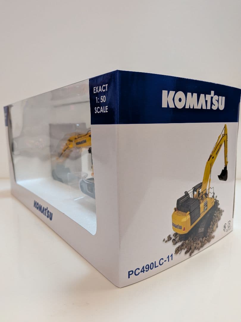 ミニカー Komatsu PC490LC-11 Univrsal Hobbies 1/50