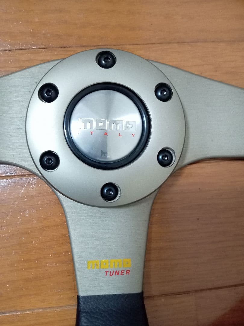 momo TUNER ステアリング 本体