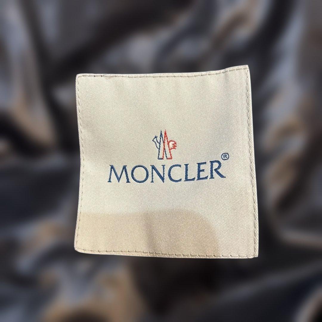 MONCLER ブラック ダウンジャケット