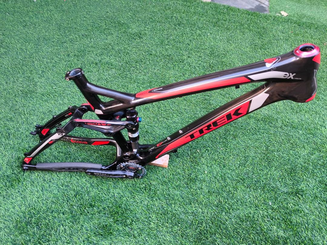 TREK Fuel EX 9.9 フルカーボンフルサスフレームセット