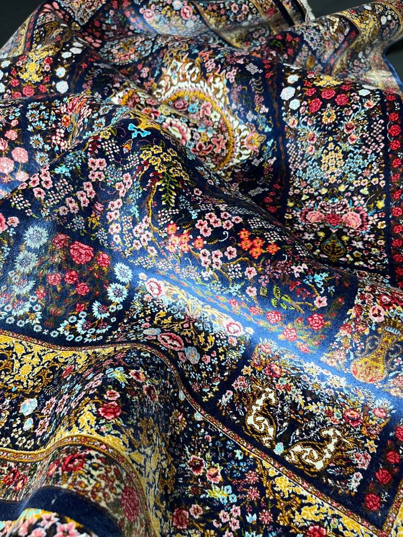 最高級 ペルシャ絨毯シルク イラン クム産 約216万ノット81×121cm