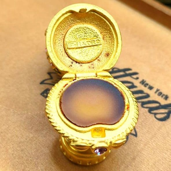 エスティローダー 練り香水 コンパクト ゴールドとグリーンの台座のバラの花束