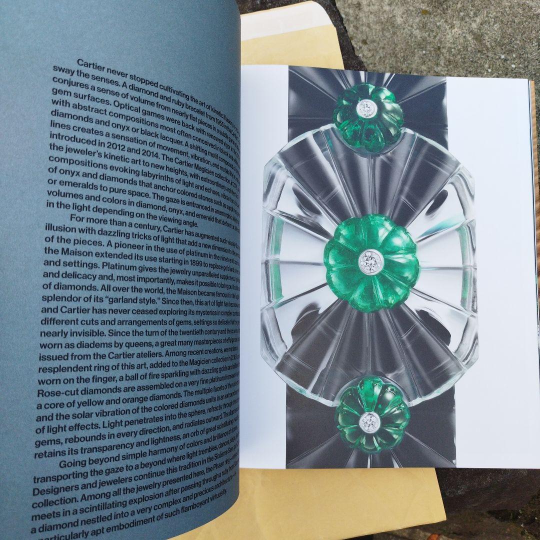 SIXIEME SENS PAR CARTIER 2021年　HC 英語