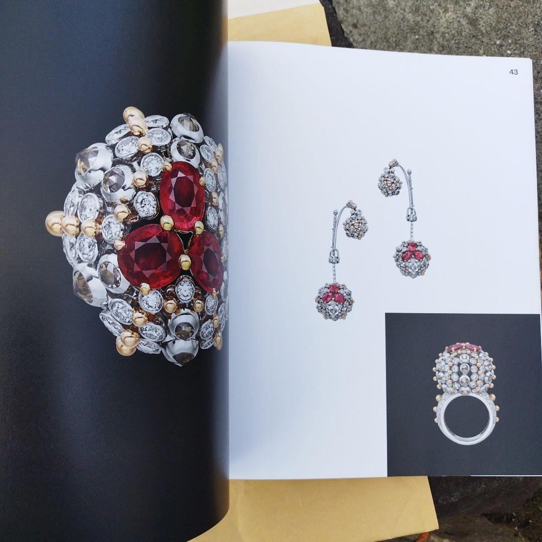 SIXIEME SENS PAR CARTIER 2021年　HC 英語