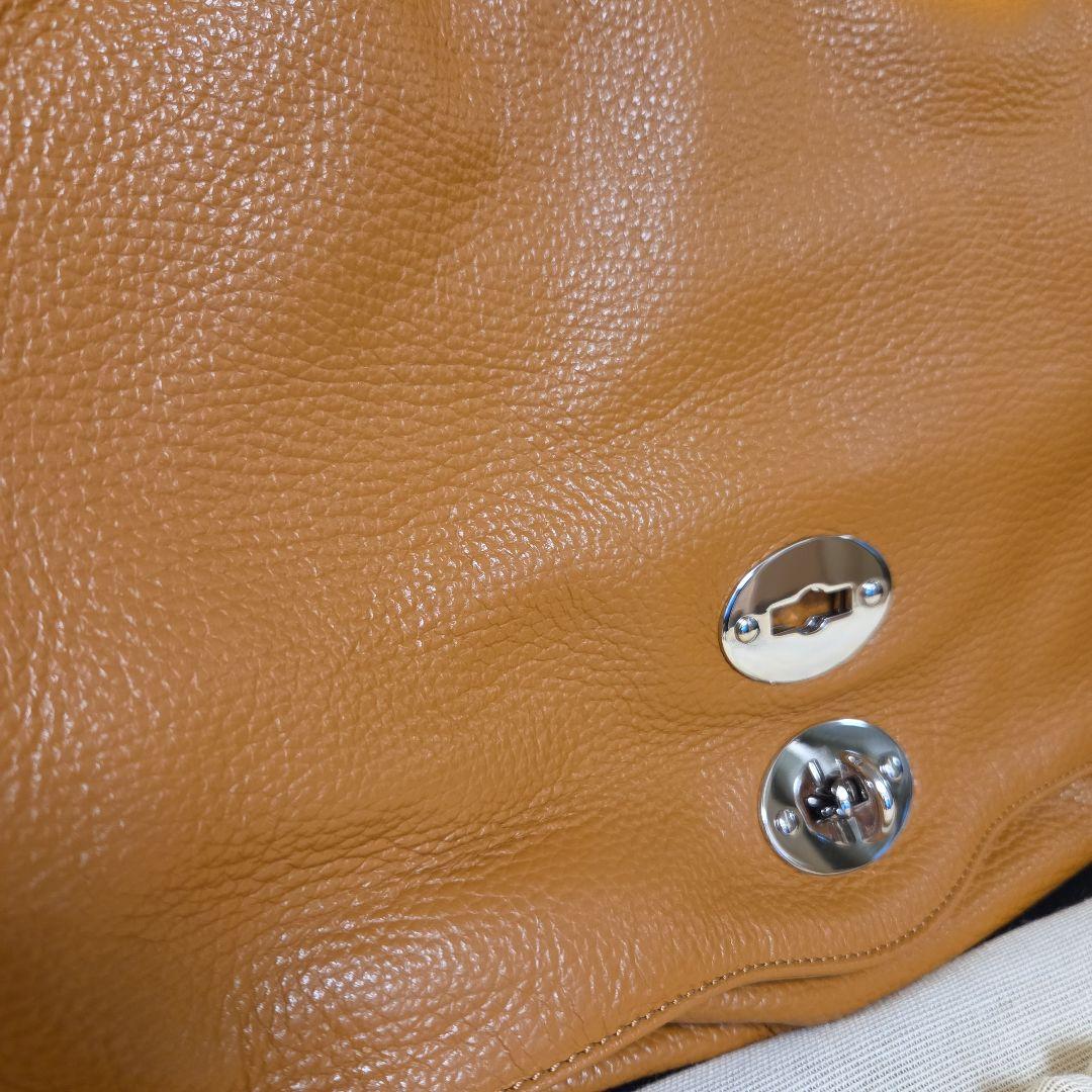 新品　ザネラート　ポスティーナL　キャメル　ショルダーバック