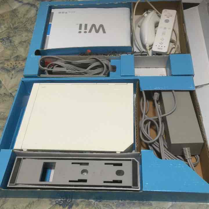 wii本体とカセット5枚セット