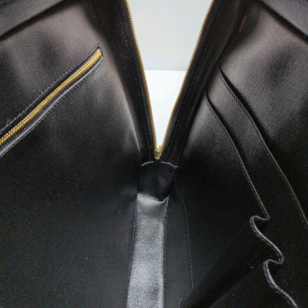 LOUIS VUITTON ブリーフケース ポルト ドキュマン ヴォワヤージュ