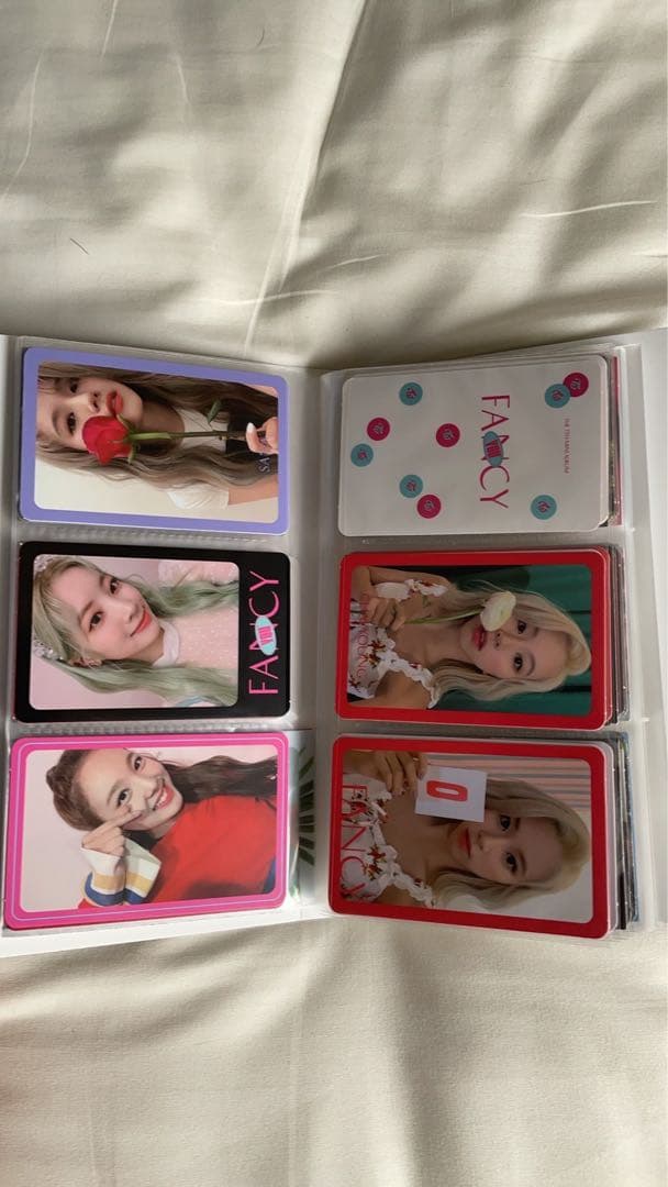 美品揃い TWICE グッズ トレカ アルバム ポスター うちわ