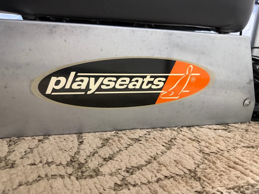 Playseat 黒・ロジクールGRAN TURISMO4・F1ソフト2本オマケ