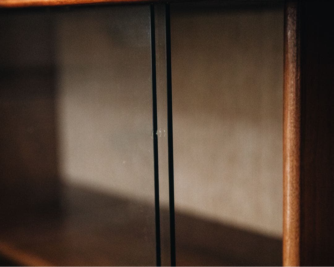 水屋箪笥/レトロな木製キャビネット