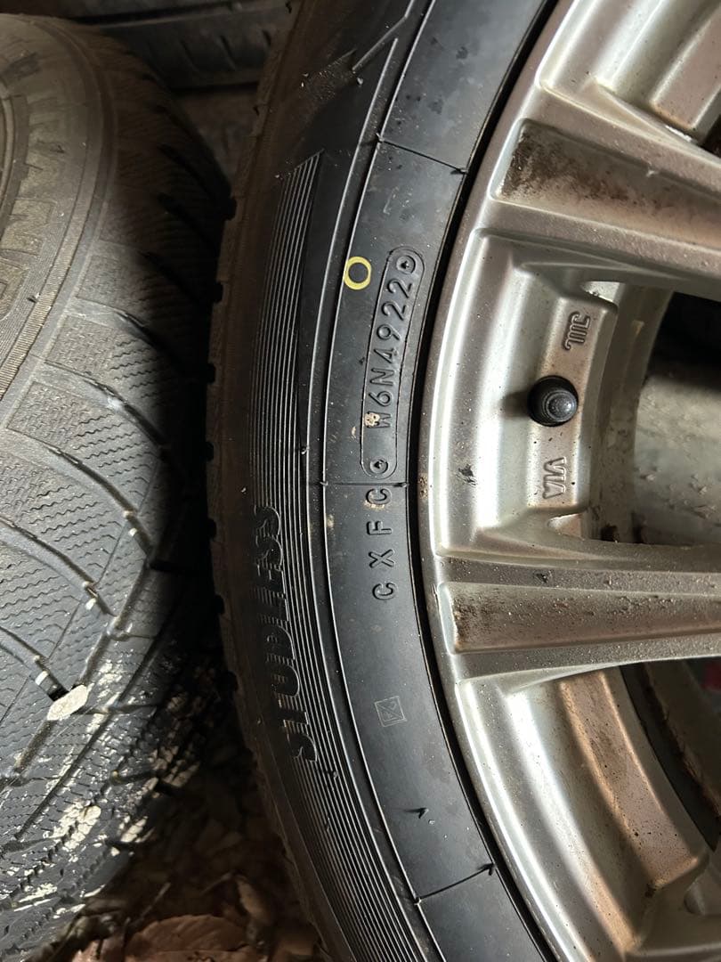 ミキさん用トーヨータイヤ225/60R17スタッドレスホイールセット17 SUV