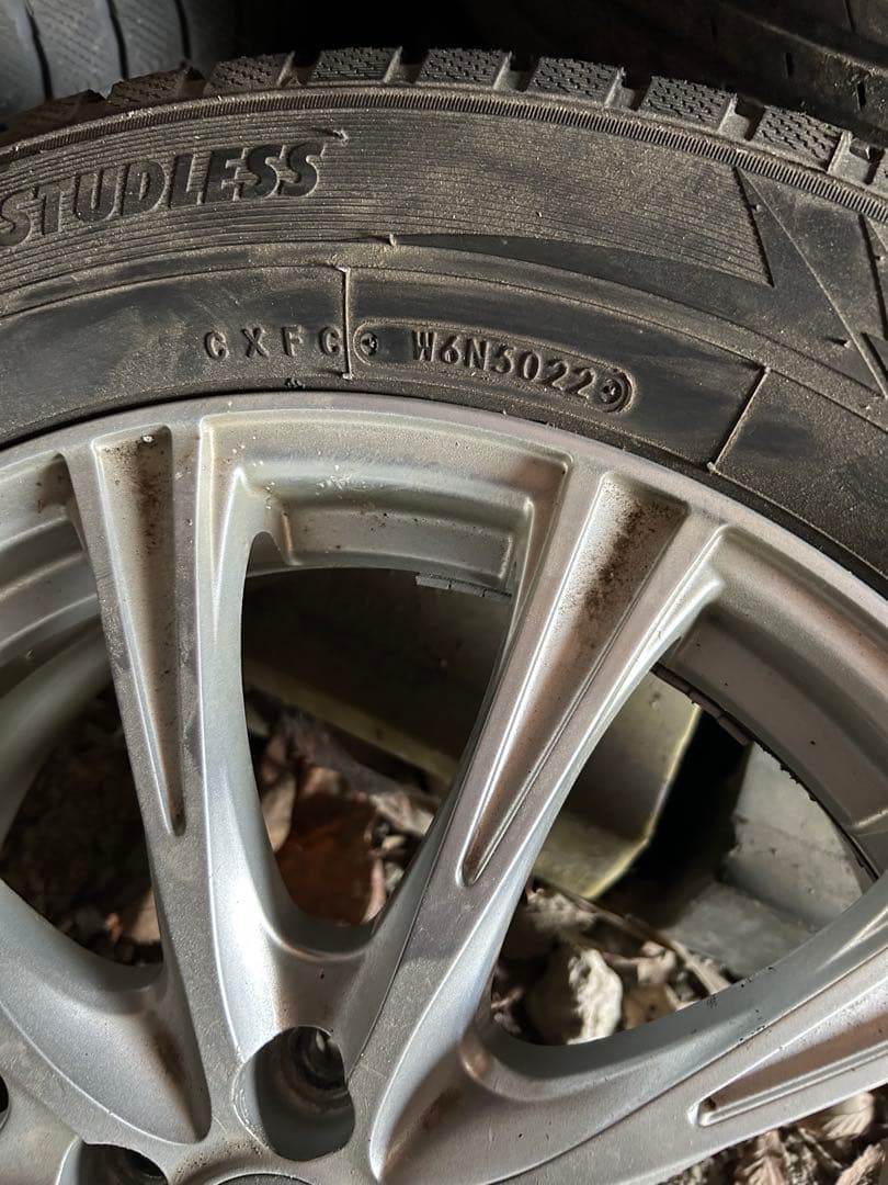 ミキさん用トーヨータイヤ225/60R17スタッドレスホイールセット17 SUV