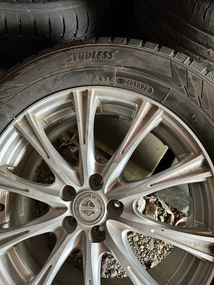 ミキさん用トーヨータイヤ225/60R17スタッドレスホイールセット17 SUV