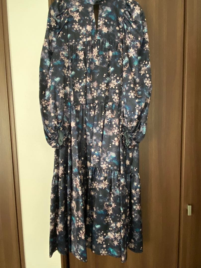 Arobe:スノー フレーク プリント ティアード ワンピース