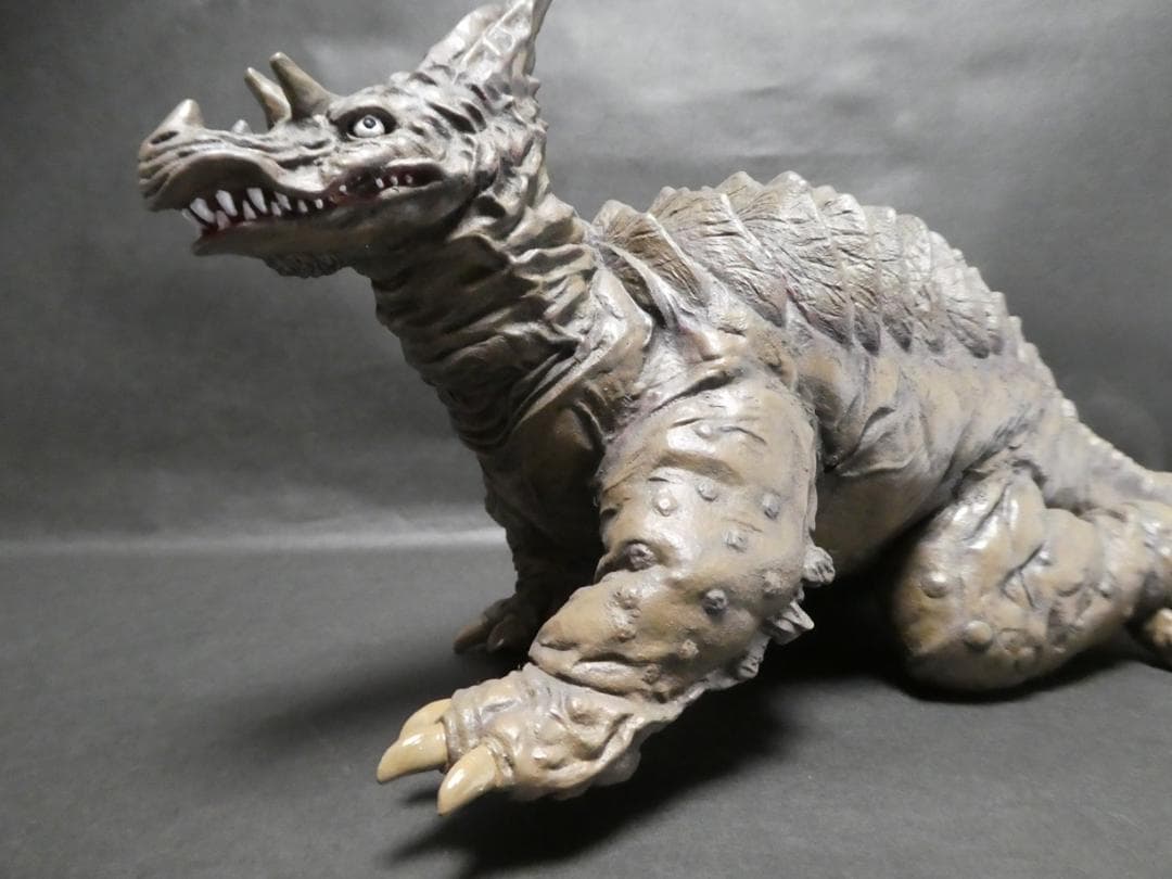 ビリケン商会　パゴス　塗装済み完成品